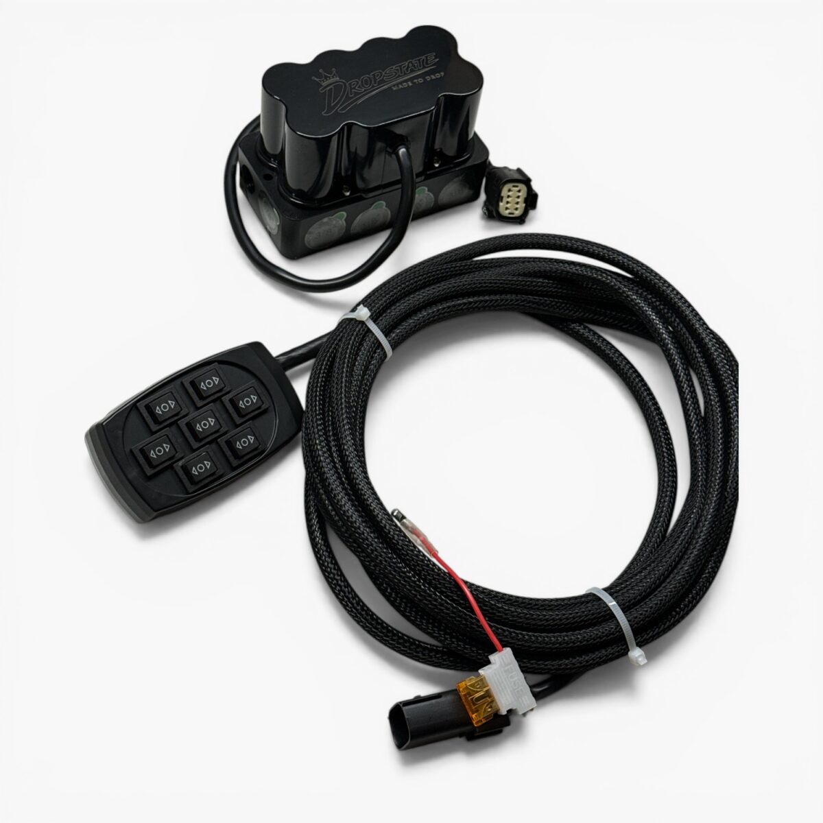 4-vägs ventilblock, luftfjädring ventilblock, air suspension ventilblock, 4 corner valve block, luftfjädring styrning, air ride ventil, ventilblock med dosa, ventilblock 12v, luftfjädring kit delar, air ride system komponent, ventilblock 4 hörn, luftfjädring kontrollbox, air suspension controller, ventilblock med kabel, 5 meter kabel ventilblock, luftfjädring universal, air ride universal kit, ventilblock bil, luftfjädring till bil, air ride Sweden, luftfjädring delar Sverige, ventilblock för luftbälgar, airbag suspension valve block, 4 way valve block air ride, elektriskt ventilblock luftfjädring, böttad , böttad ventilblock, dropstate, made to drop